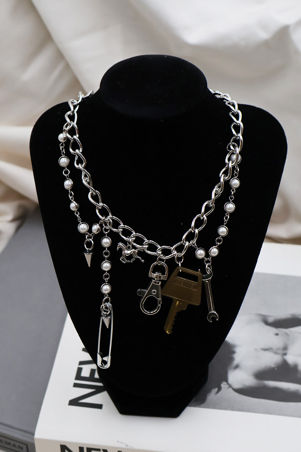 immune orbit necklace-018