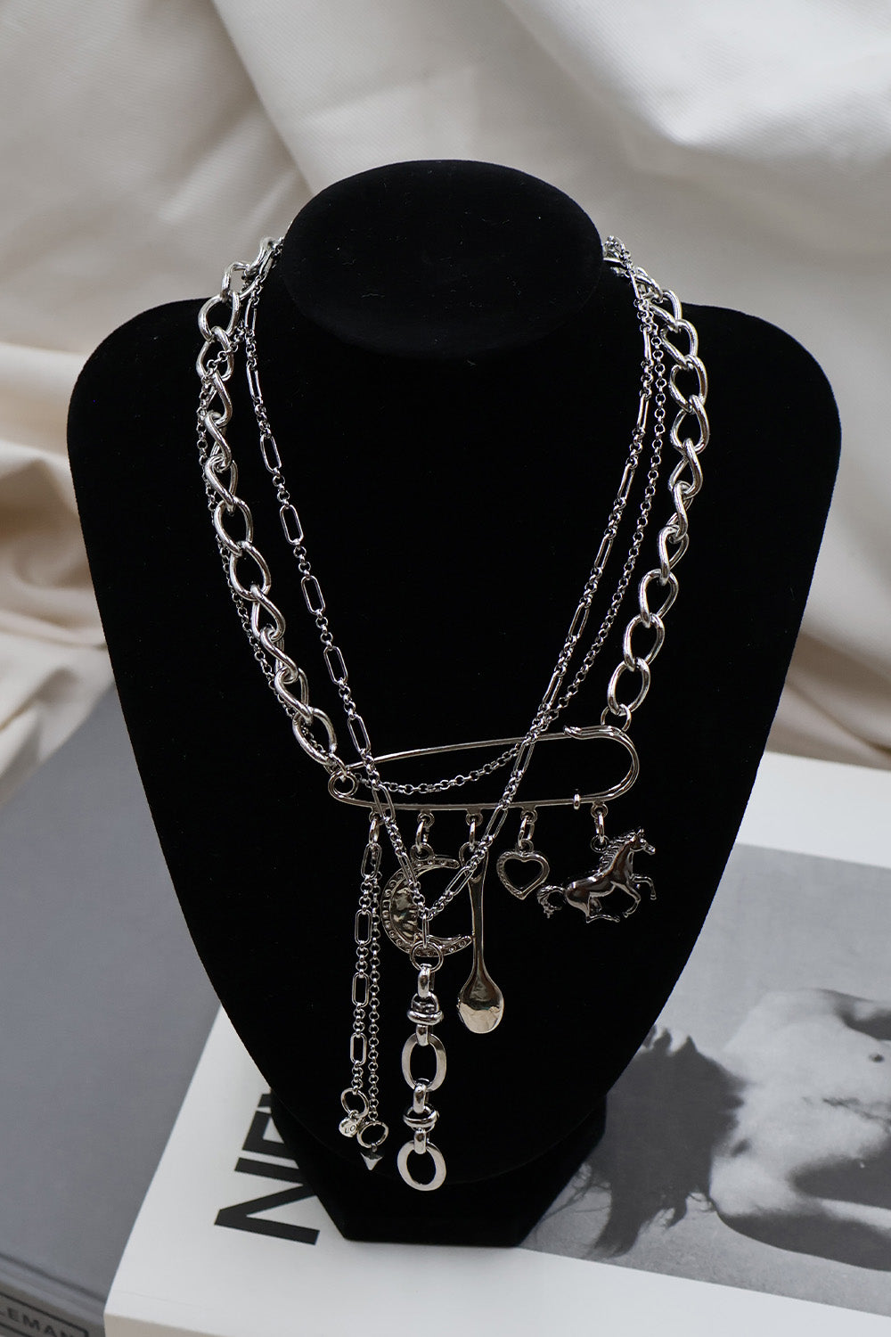 immune orbit necklace-021