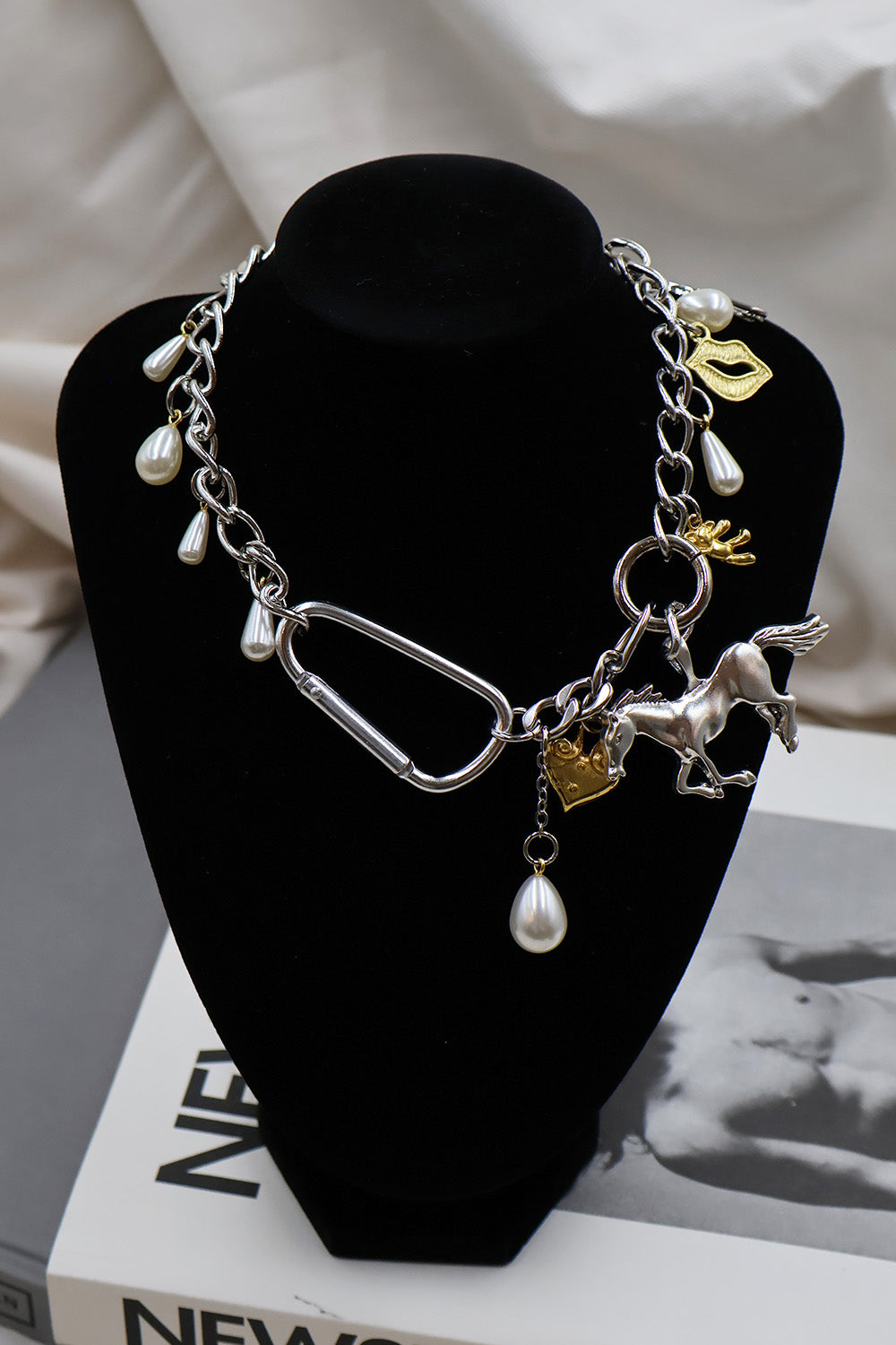 immune orbit necklace-030