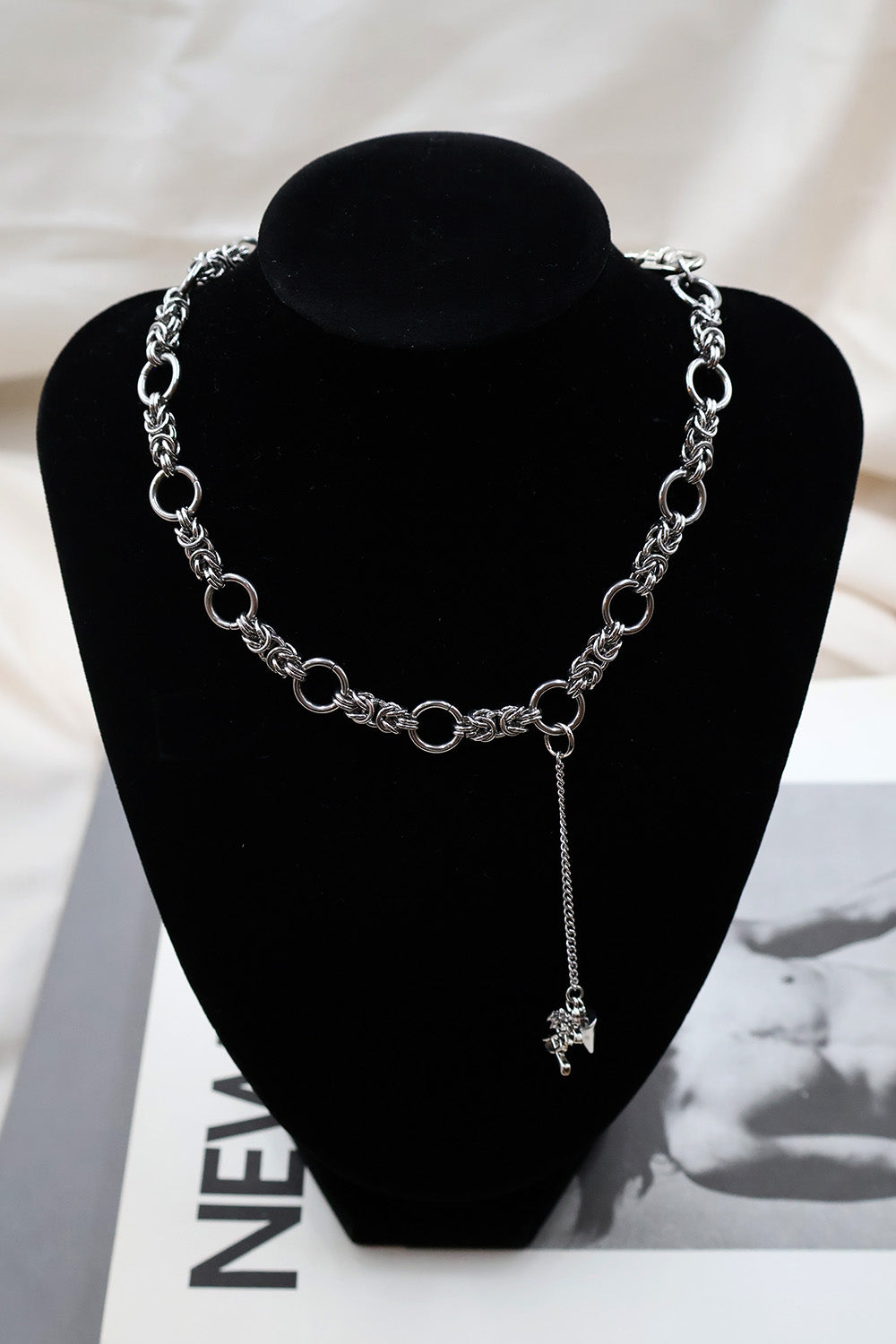immune orbit necklace-055