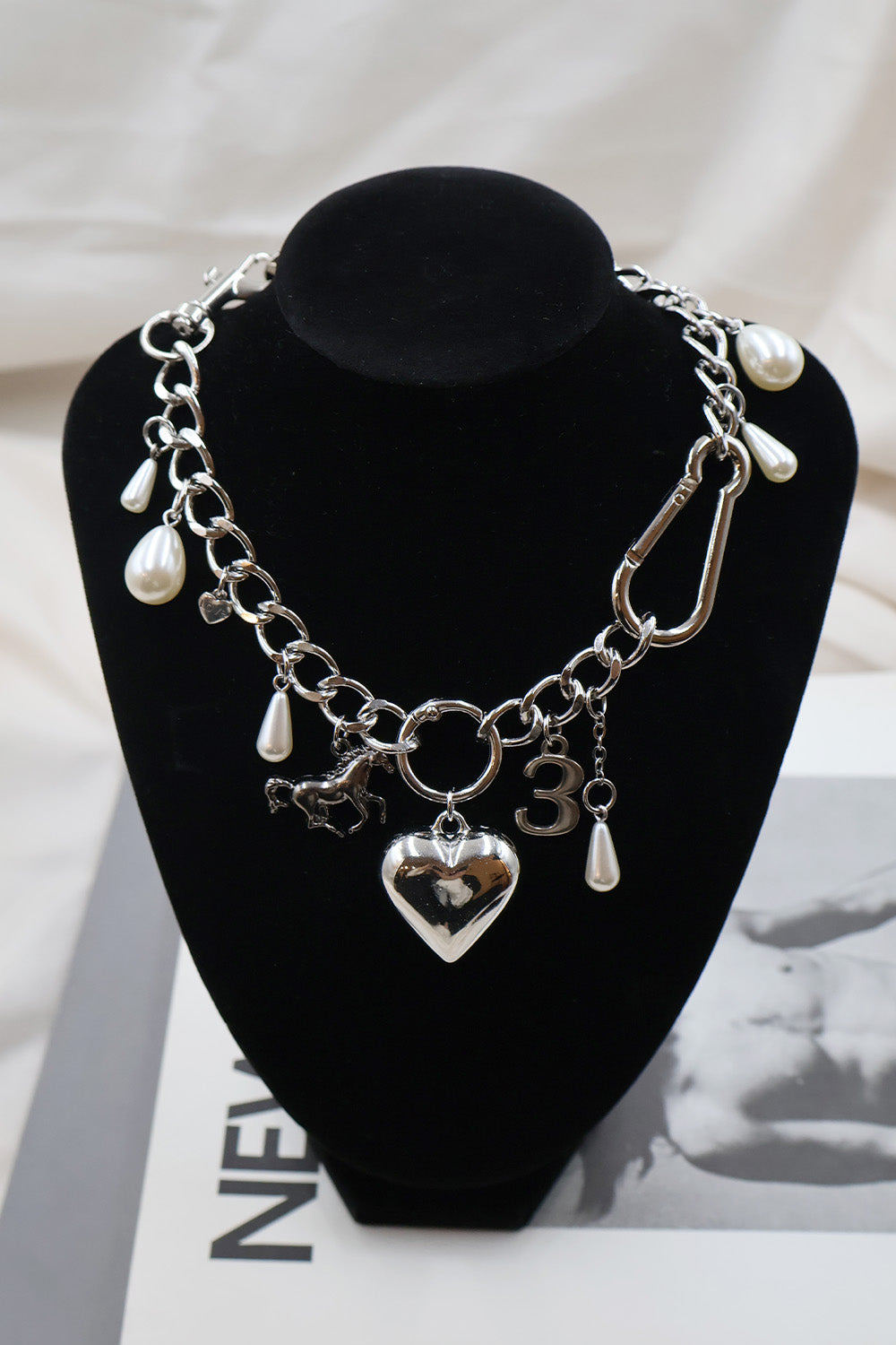 immune orbit necklace-048