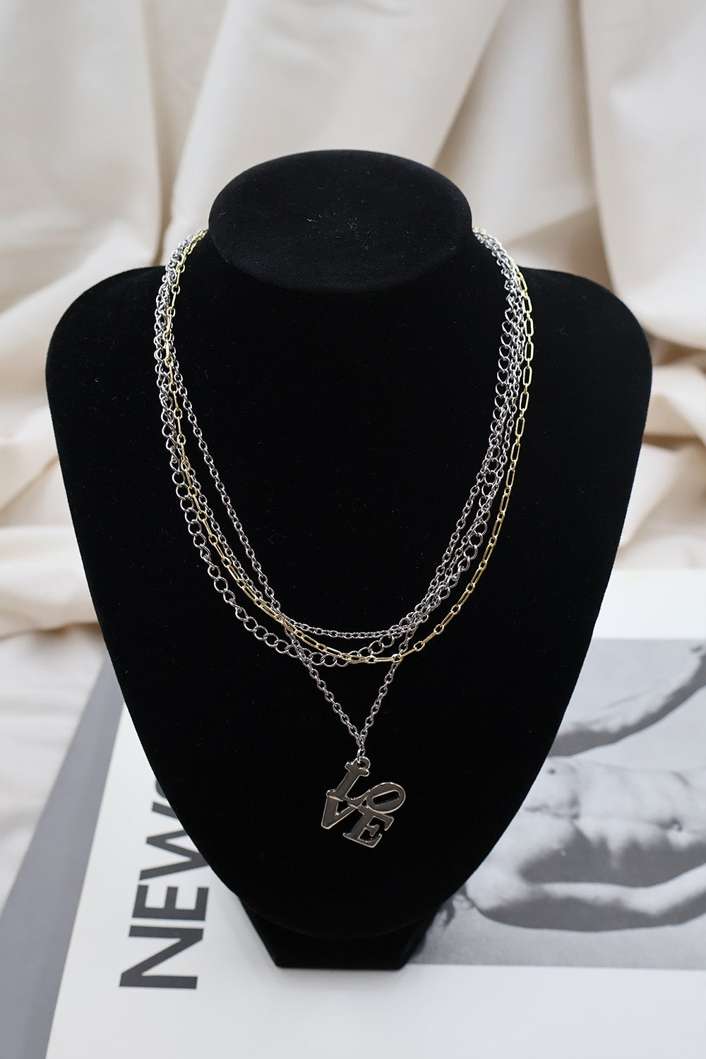 immune orbit necklace-068