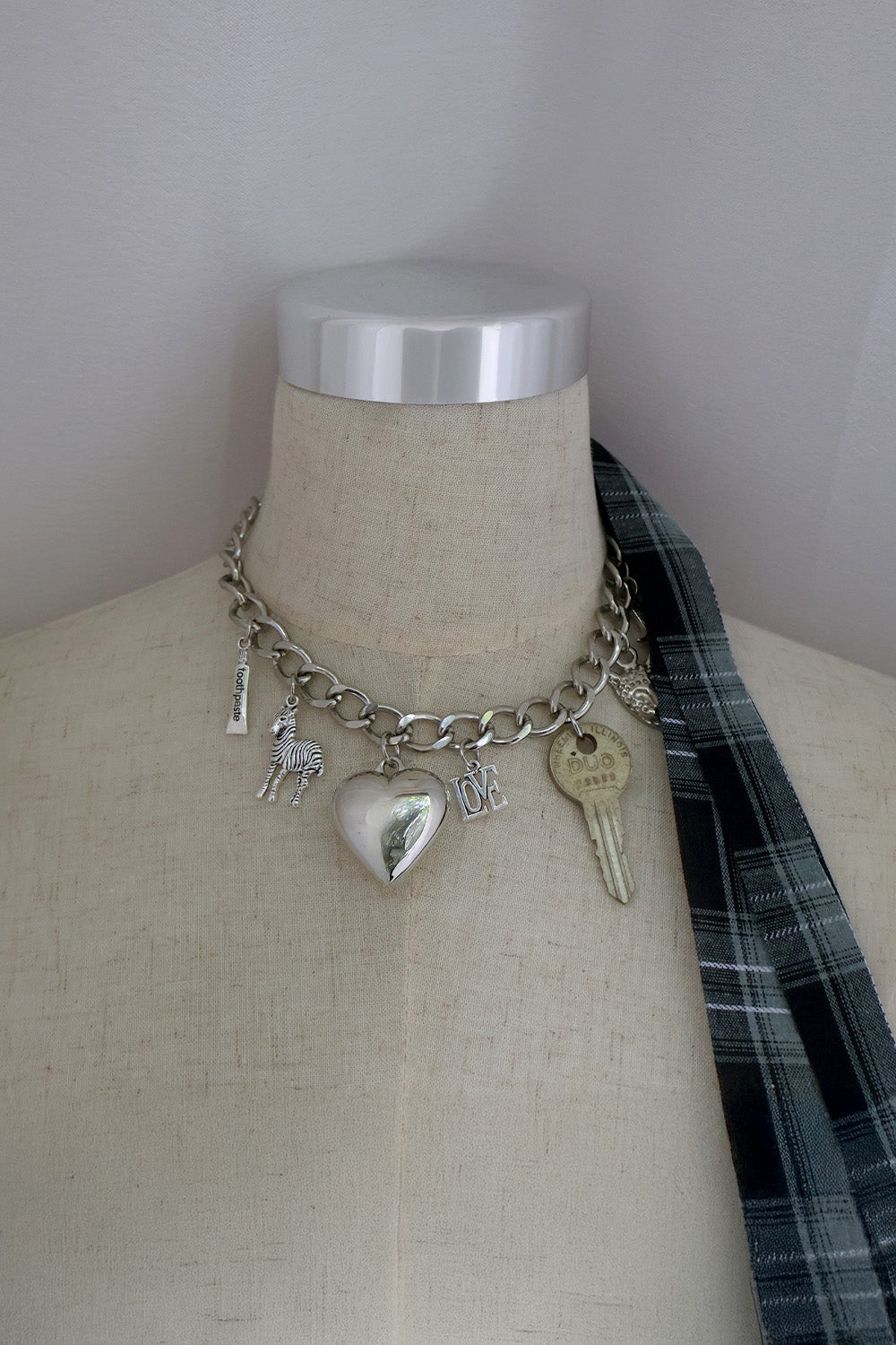 immune orbit necklace-111