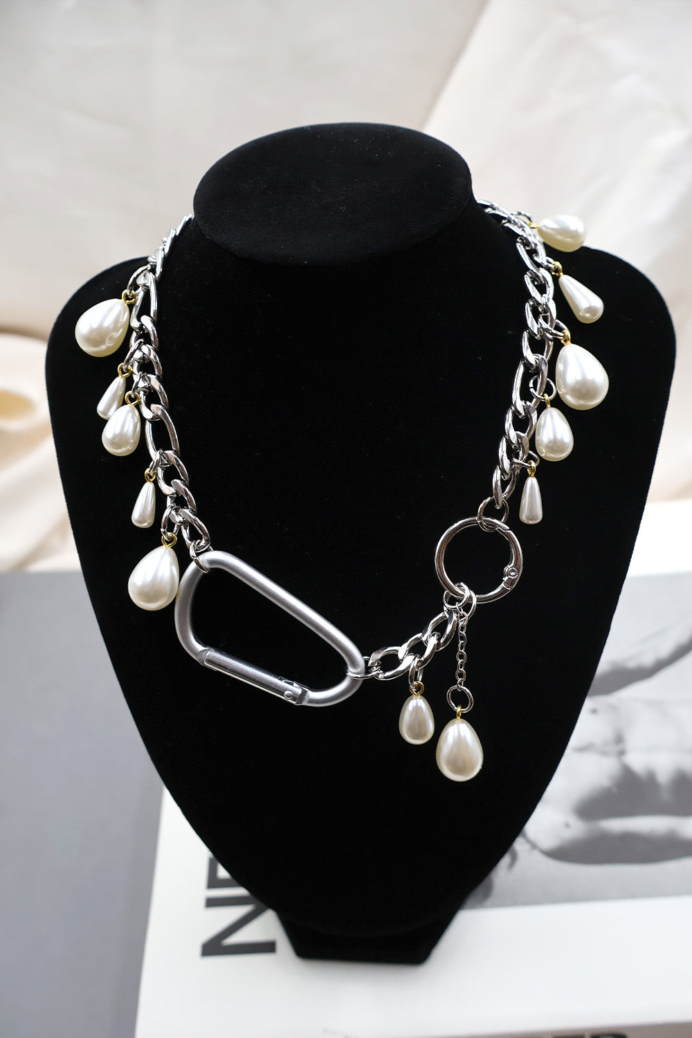 immune orbit necklace-042