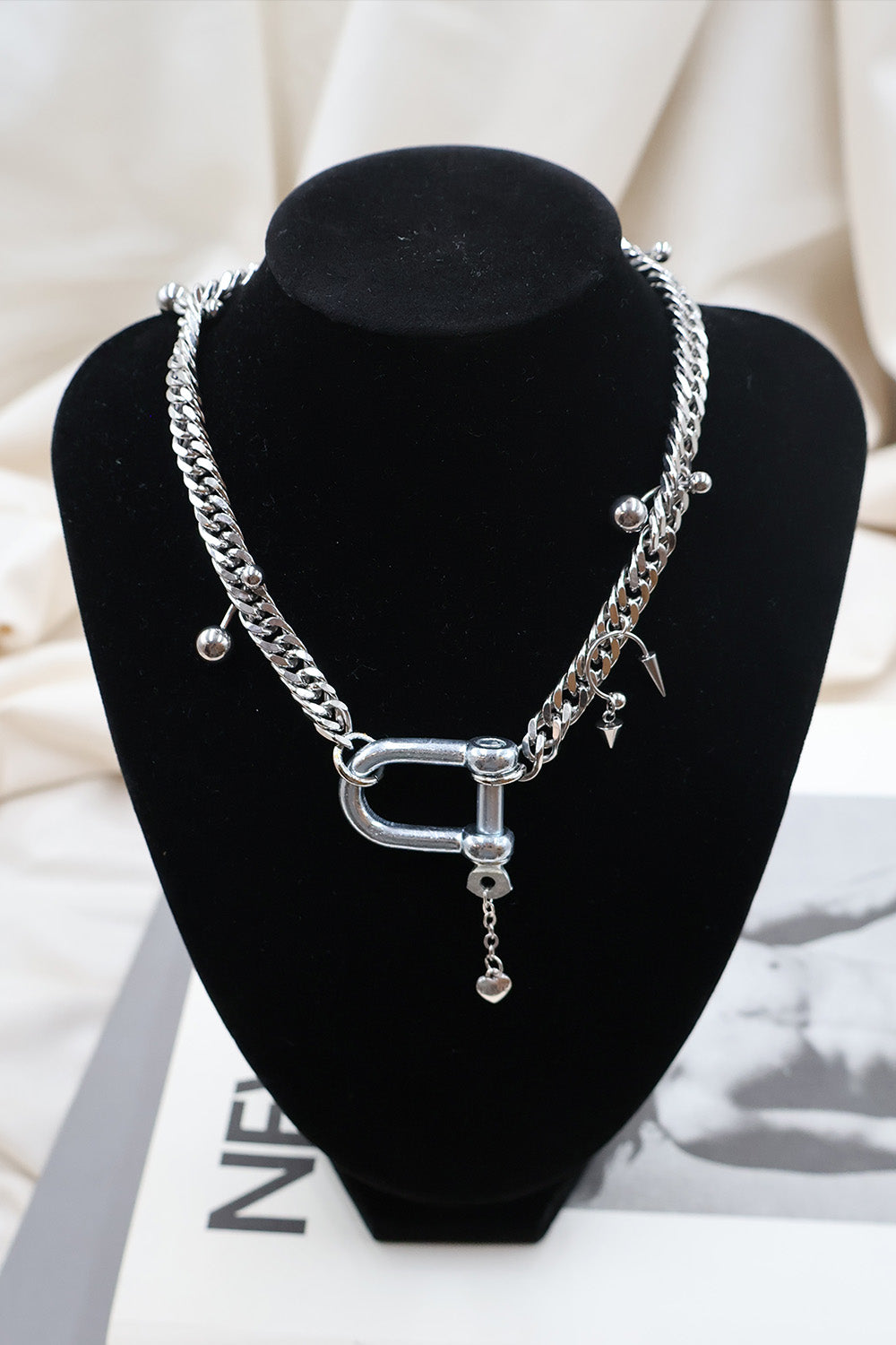 immune orbit necklace-066