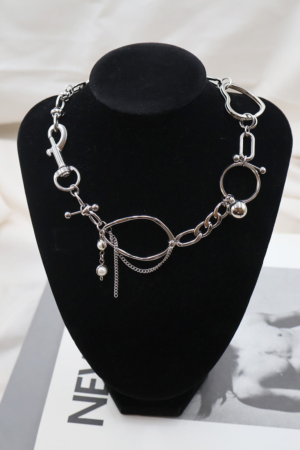 immune orbit necklace-052