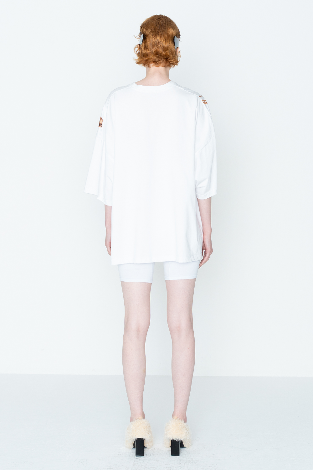 BLOND OVER TEE/WHT