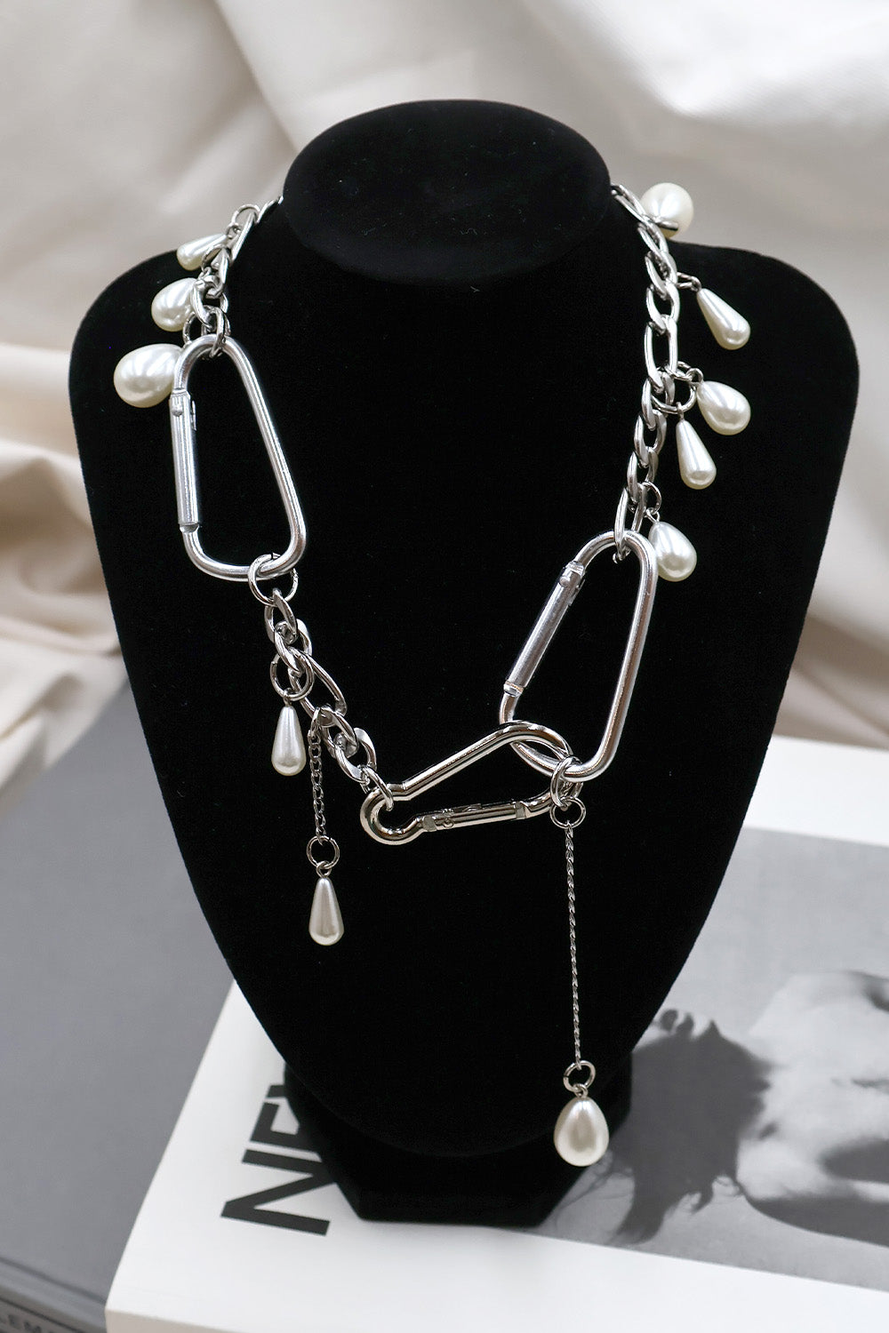 immune orbit necklace-013