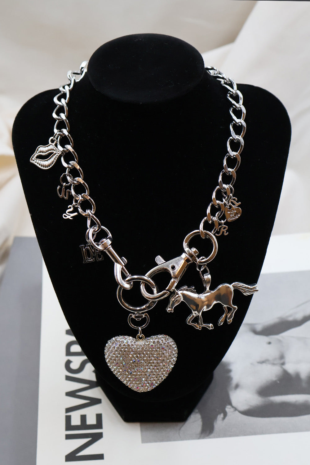 immune orbit necklace-037