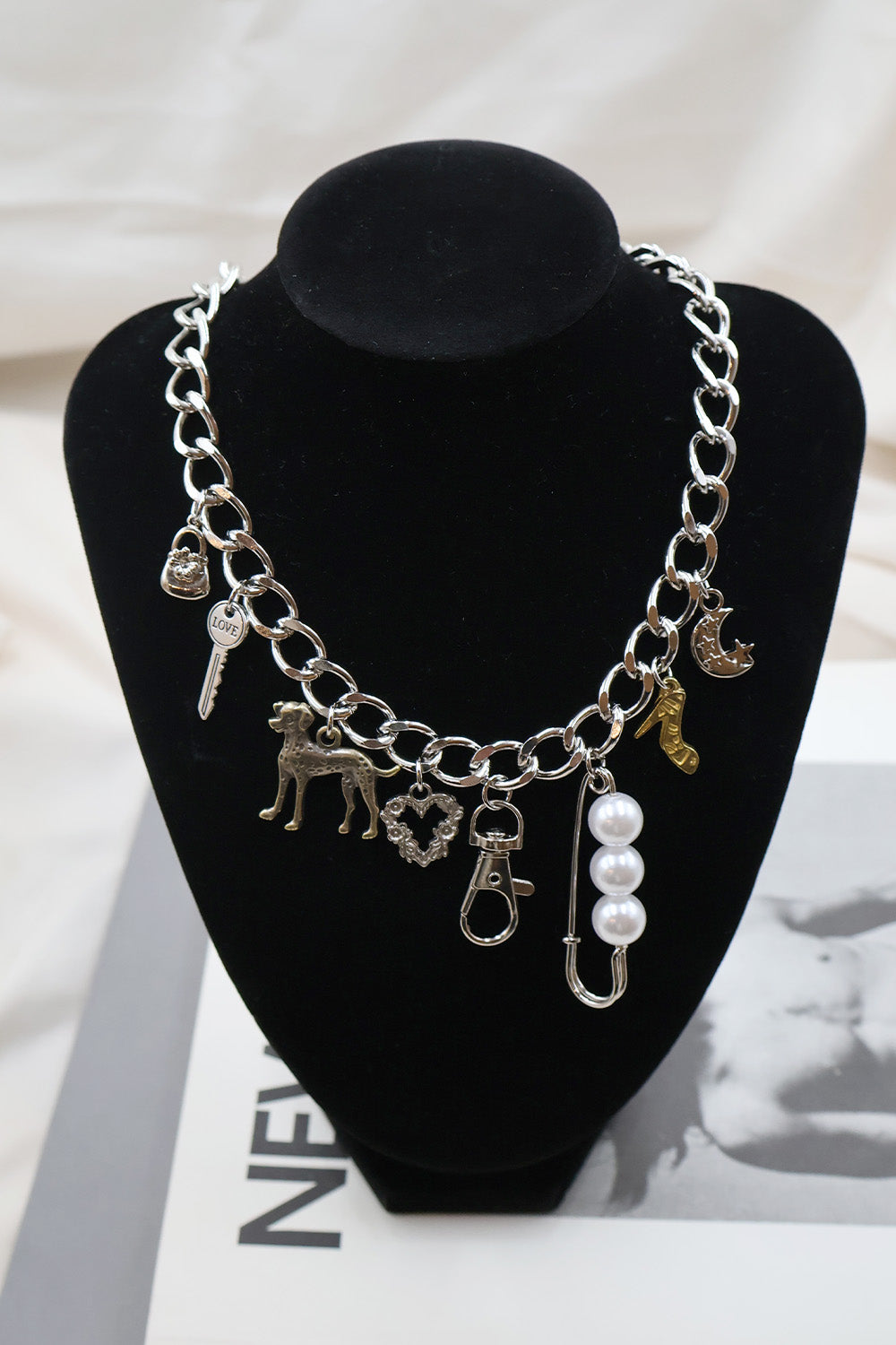immune orbit necklace-051