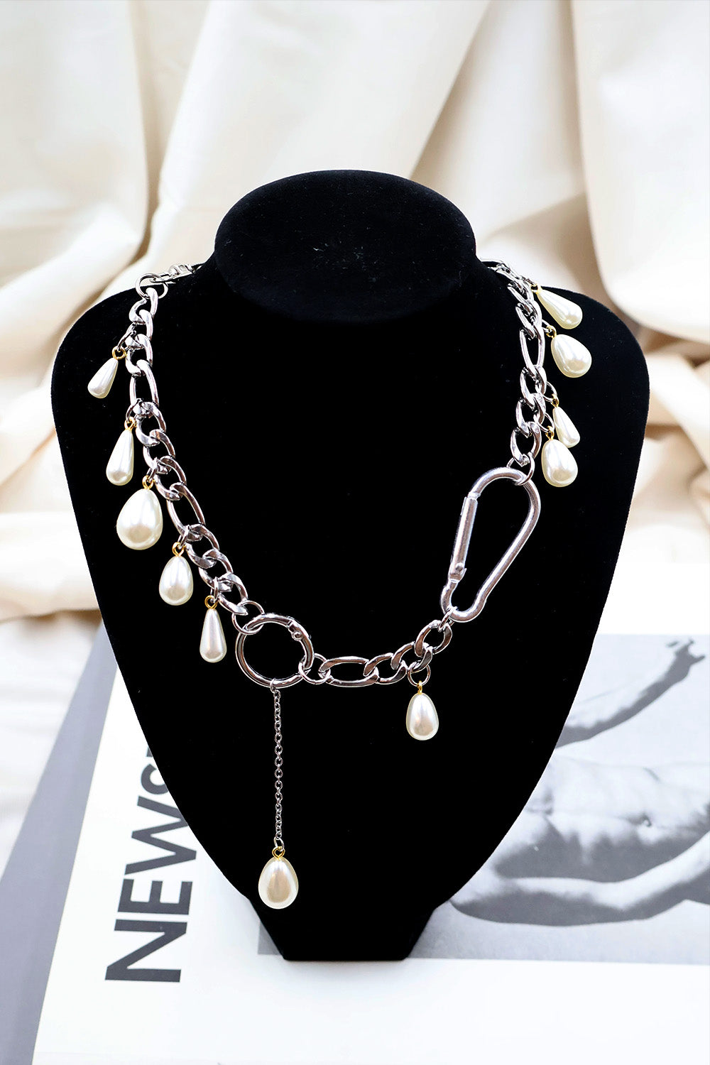 immune orbit necklace-062