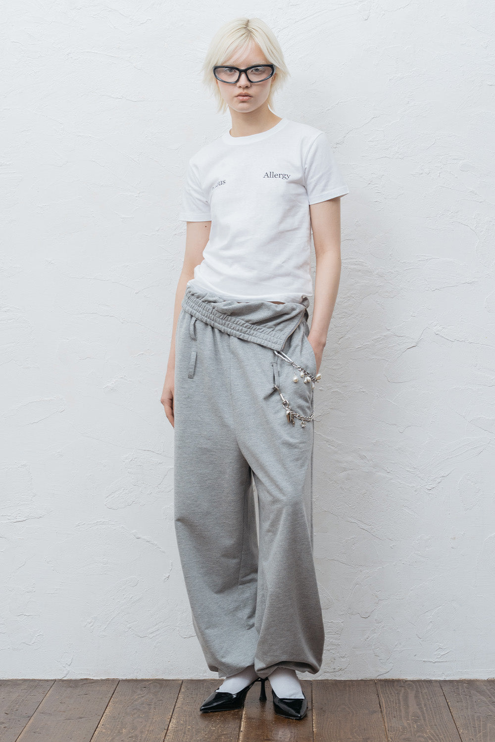 serious T-Shirts/WHT